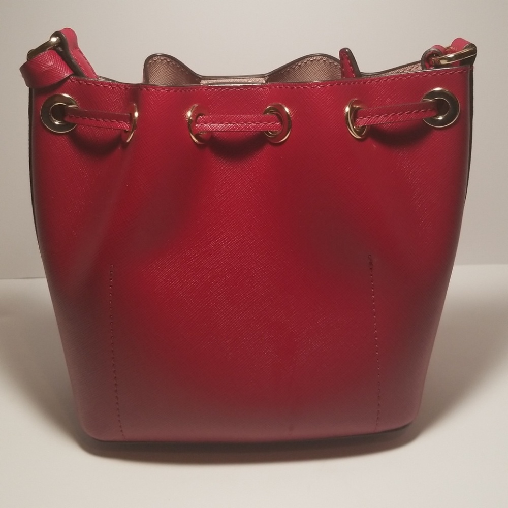 Michael Kors Small Greenwich Bucket Bag - Picture 2 of 7